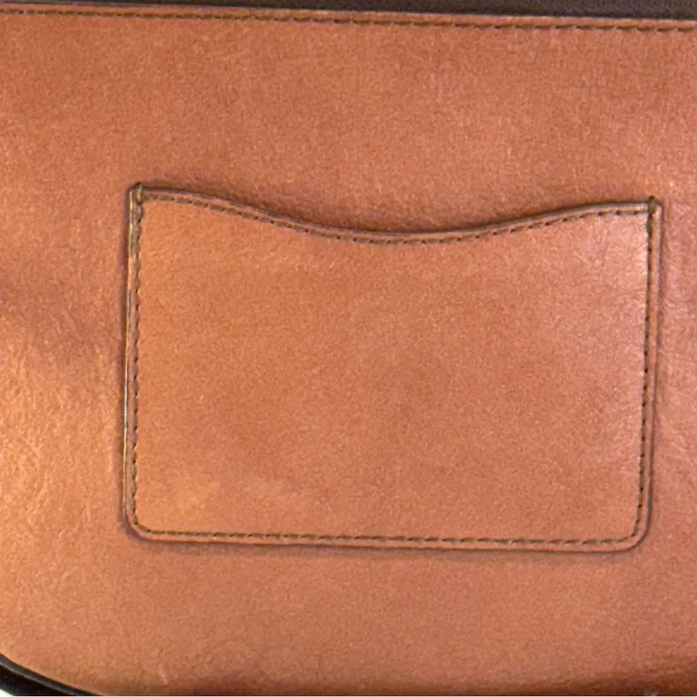 ✨ Banana Republic Chestnut Leather Half Moon Crossbody – Preloved Luxe Classic - Picture 2 of 16